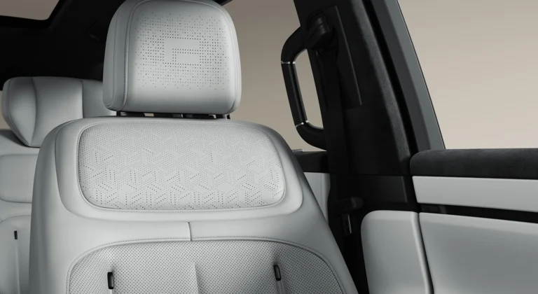 adamas-gallery-interior-10