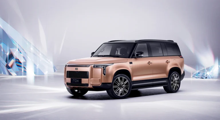 adamas-gallery-interior-5