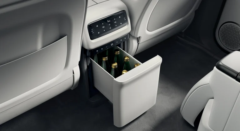 adamas-gallery-interior-9